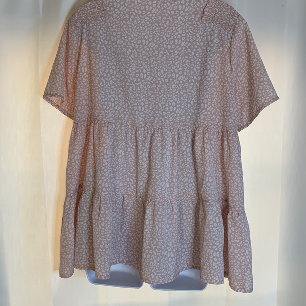 3/$20 JODIFL M Pink Layered Top - Picture 5 of 9